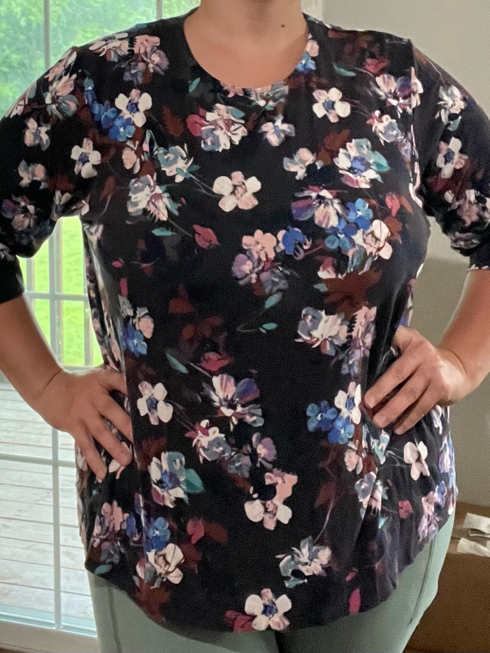 Chico's Black Floral Short-Sleeve Crewneck Top